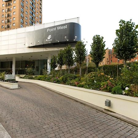 Point West Apartments Londra Exterior foto